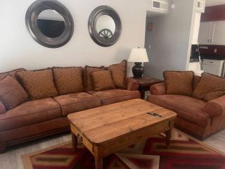 Charming Condo with Pool in Mesa - Mesa - 4