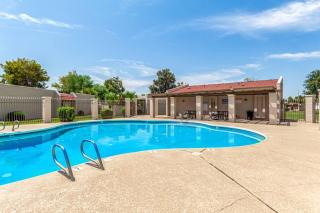 Charming Condo with Pool in Mesa - Mesa - 1