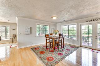 8 Mi to Jacksonville Oregon Getaway with Deck! - 5