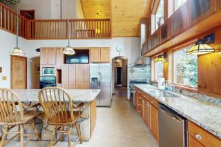Highline Getaway - McHenry - 1