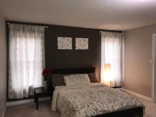 ZK7 Room Near Airport - Mississauga - 1