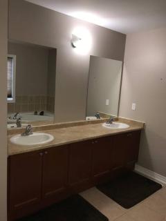 ZK7 Room Near Airport - Mississauga - 7