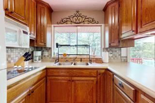 Lakeview Getaway - 1