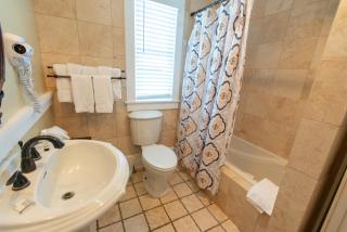 Howard's Creek Inn - White Sulphur Springs - 7