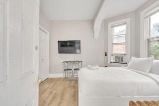 Trolley Teacup Charming Cozy Studio apts - 0