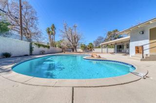 Prime Location! Hidden Oasis 4 BR 10 min to Strip - Las Vegas - 8
