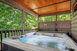 King Suite! Hot Tub, Arcade Games, L2 EV, Fire Pit, Kids Playset, Ping Pong, Dog Friendly - Broken Bow - 5