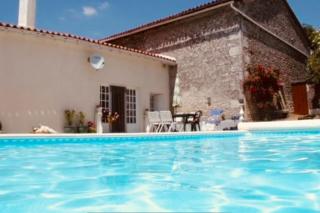4 bed home with private pool - 4