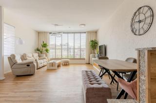 Near Beach, Wonderful Penthouse - 9