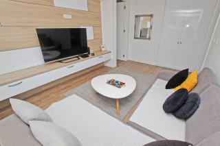 Modern bright apartment with FREE PARKING - 9