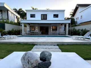 Luxury Villa with kitchen and housekeeping services, private pool, beach in an exclusive Residential area - Las Terrenas - 0