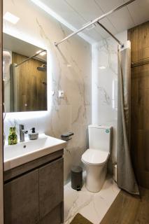 hotelise I Emerald Apartment - 8