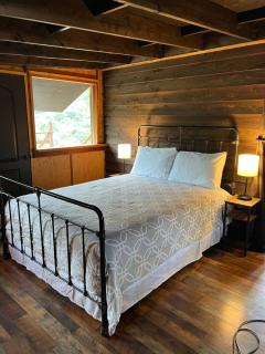 Stargazer Chalet, two bedroom with WiFi - 6