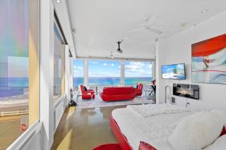 Jewel of La Jolla Breathtaking Windansea Views - San Diego - 2