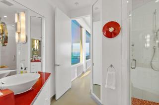 Jewel of La Jolla Breathtaking Windansea Views - San Diego - 1