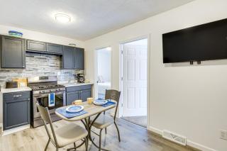Walkable Barberton Apartment 9 Mi to Akron! - Barberton - 3