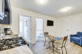 Walkable Barberton Apartment 9 Mi to Akron! - Barberton - 1