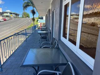 Innisfail Riverfront Motel - 0