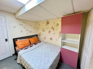 R7 Room Near Airport - Mississauga - 9