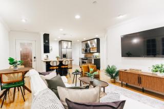 Serene Escape 2BD Private Patio & Firepit near Stanford - 0