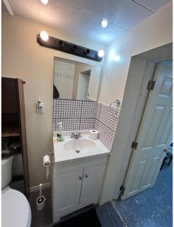 Rex-7 Room Near Airport - Mississauga - 4