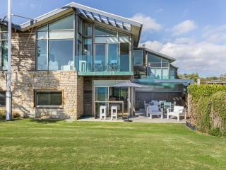Waters Edge absolute beachfront - Portsea - 9