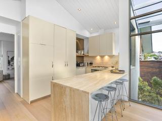 Waters Edge absolute beachfront - Portsea - 4
