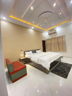 Rudraksha Inn - Varanasi - 5