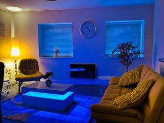 Merridale Executive Apartment, GB Relocations Ltd - Free Parking, Free WiFi, Free Netflix - 8