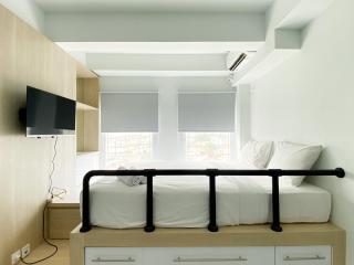 Simply Look Studio Room at Patraland Urbano Apartment By Travelio - Bekasi - 8
