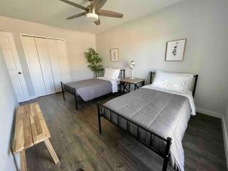 Modern Corporate Housing in Prime Location - 6