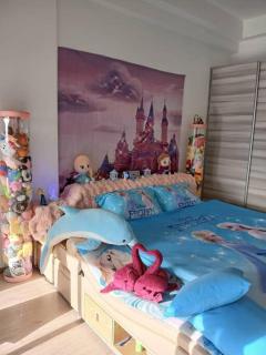 Elsa Frozen冰雪王国主题海景公寓 香薰热水浴缸 蓝牙音响投影仪 Nexflix 2b2b - - 1