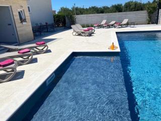 Croliday Apartment with Pool Nin - Vrsi - 7