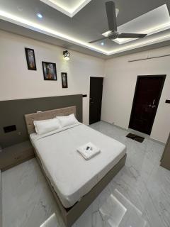 Halfmoon Homestay - Kalyānpur - 7