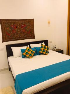 Sri White Villa Airport Boutique Hotel - Katunayaka - 1