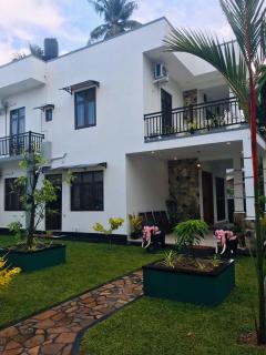 Sri White Villa Airport Boutique Hotel - Katunayake - 3