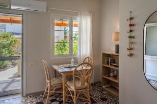 Little Summer House - 1