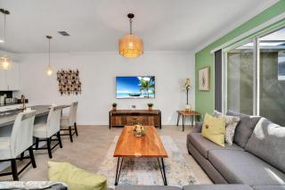 Last Minute Disney Getaway! Private Pool, Hot Tub & Games Room. Book Now! #55785 - Kissimmee - 2