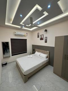 Halfmoon Homestay - Kalyānpur - 9
