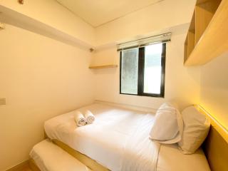 Nice and Comfy 2BR Apartment at Meikarta By Travelio - Bekasi - 5