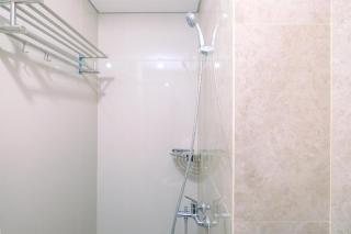 Great Choice and Comfortable Studio Transpark Cibubur Apartment By Travelio - Depok - 2