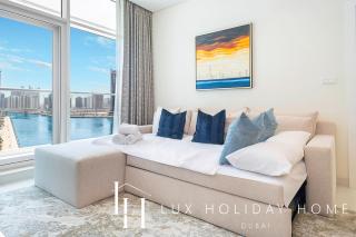 LUX The Bays Edge Canal View Suite - Dubai - 2