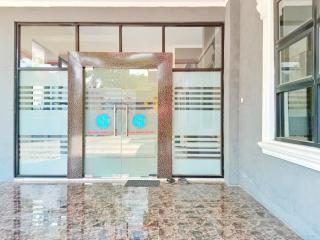 RedDoorz Near Alun Alun Slawi - 5