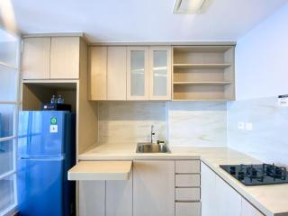 Cozy and Simple Big Studio Vasanta Innopark Apartment By Travelio - Bekasi - 3