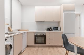 Modern Stylish-3Bedrooms 1Bathroom-Chamberí - Madrid - 2