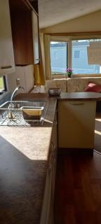 6 Berth Caravan At St Osyth Beach Holiday Park In Essex Ref 28007Gc - 7