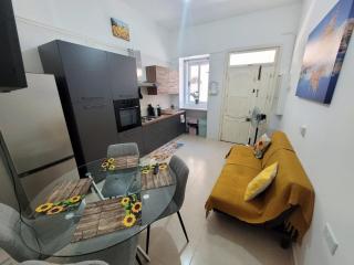 Sunflower Maltese House in Sliema - Sliema - 4