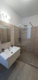Cinque Stelle Hotel Apartments - Cluj-Napoca - 4