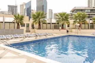 Spacious 1 Bedroom Marina View - Dubai - 9