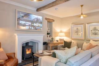 Danes Cottage - Luxury Peak District Retreat - 4